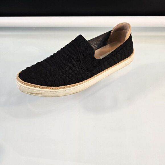 UGG Sammy Wavy Knit Slip On Loafer Sneaker Flats Women US Size 8 Black 1125017 - Picture 4 of 11